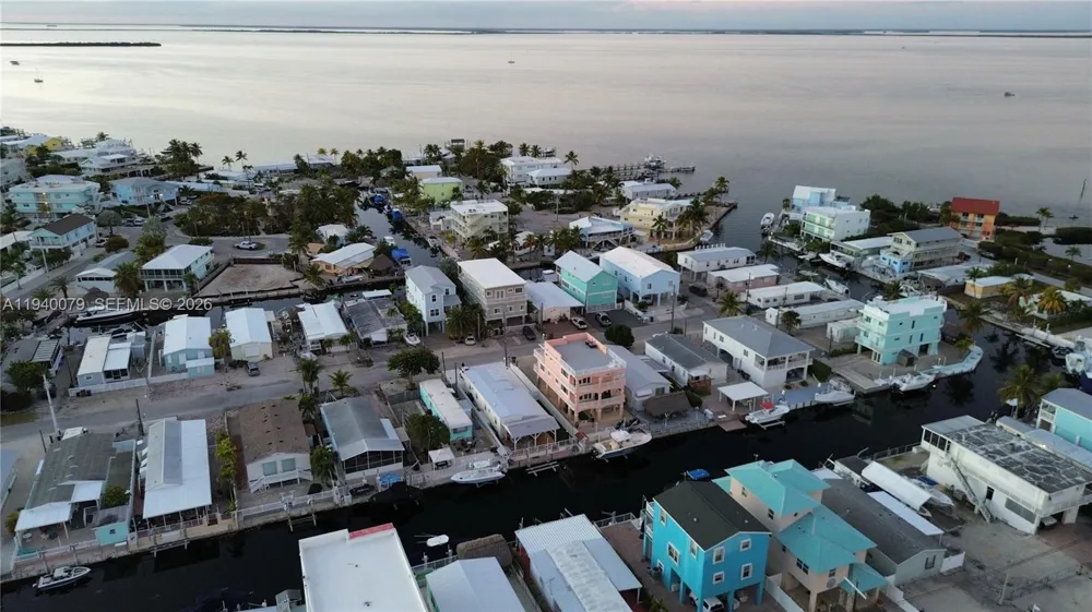 1516 Aqueduct Ln #1 Key Largo, FL 33037