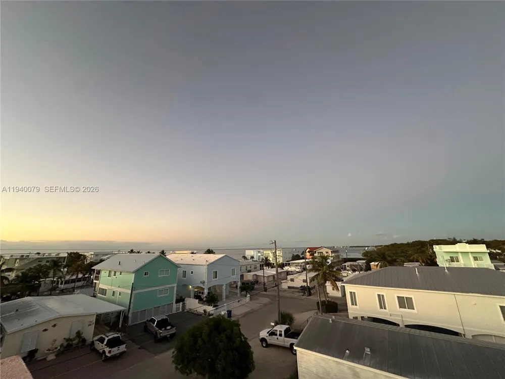 1516 Aqueduct Ln #1 Key Largo, FL 33037