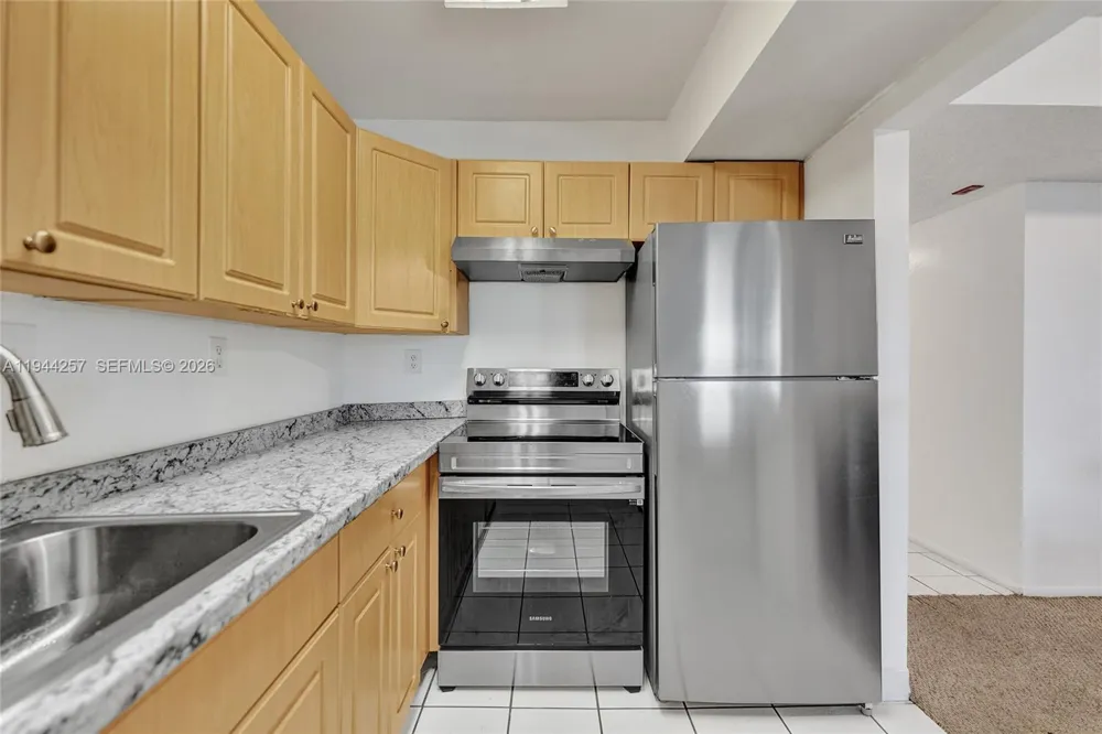 505 S Pine Island Rd #405B Plantation, FL 33324