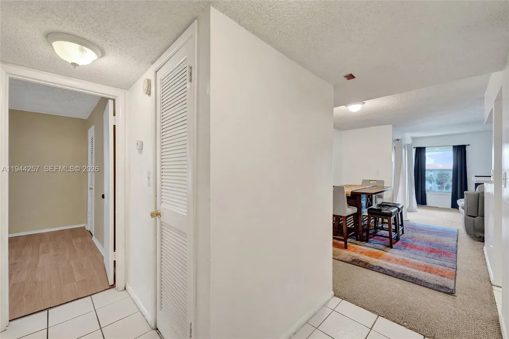 505 S Pine Island Rd #405B Plantation, FL 33324