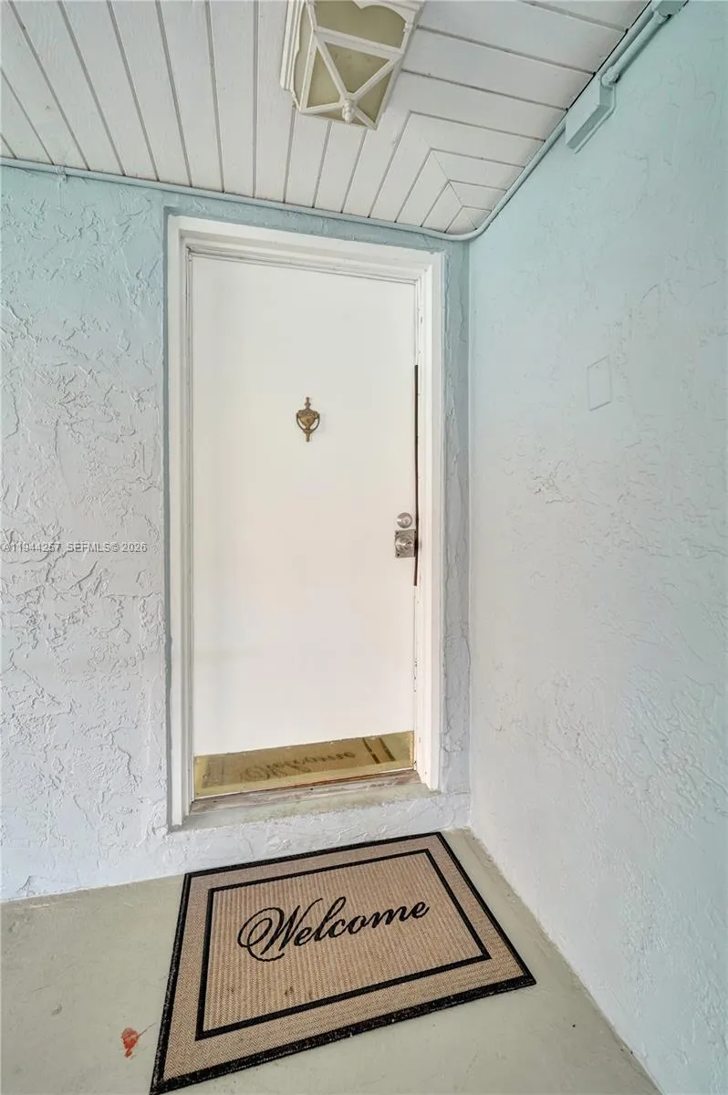 505 S Pine Island Rd #405B Plantation, FL 33324