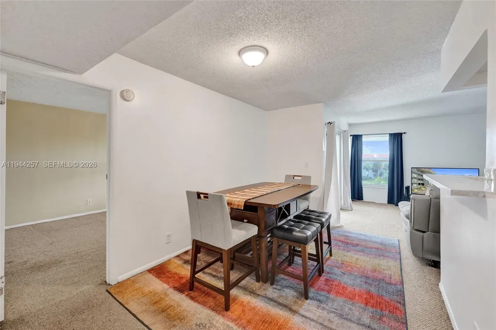 505 S Pine Island Rd #405B Plantation, FL 33324