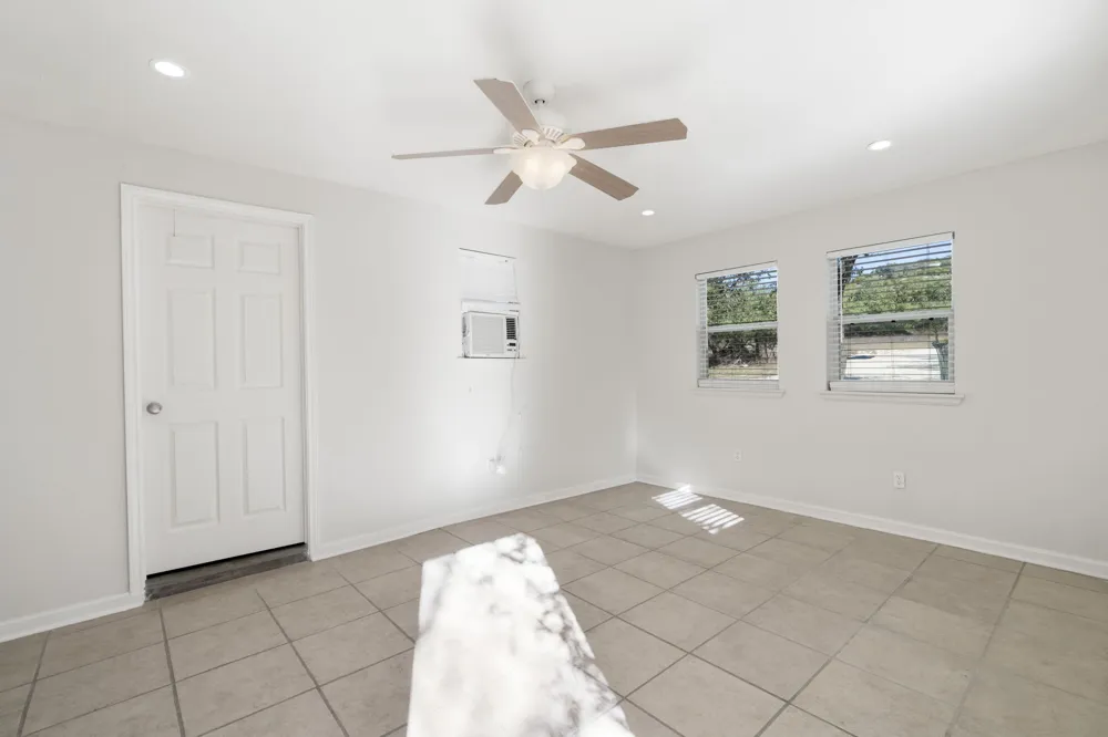 2058 Montell Road Wimberley, TX 78676