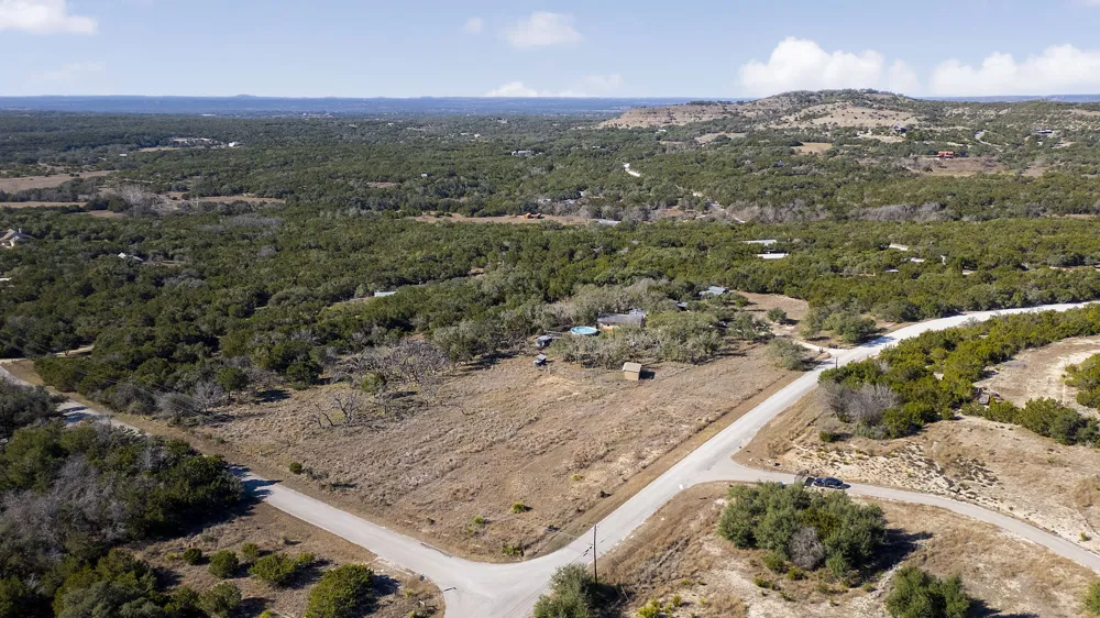 2058 Montell Road Wimberley, TX 78676