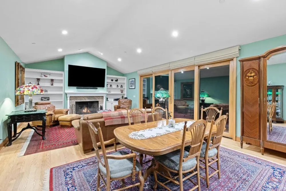 6915 Redwood Retreat Road Gilroy, CA 95020