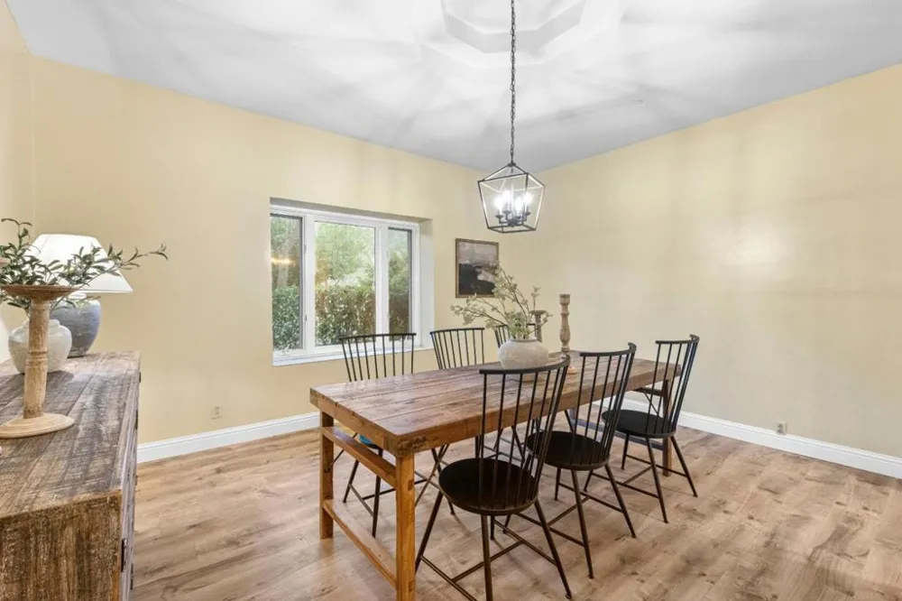 6915 Redwood Retreat Road Gilroy, CA 95020