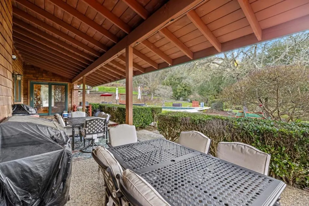 6915 Redwood Retreat Road Gilroy, CA 95020