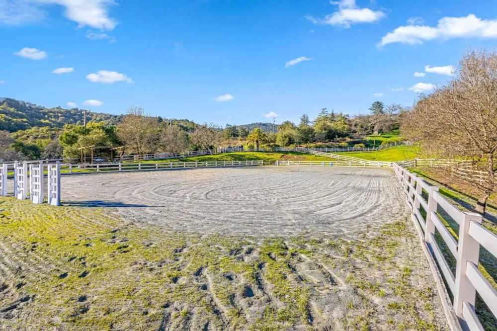 6915 Redwood Retreat Road Gilroy, CA 95020