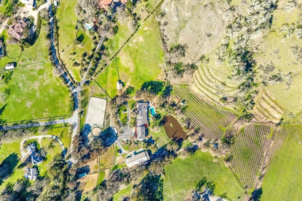 6915 Redwood Retreat Road Gilroy, CA 95020