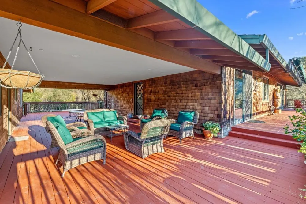 6915 Redwood Retreat Road Gilroy, CA 95020