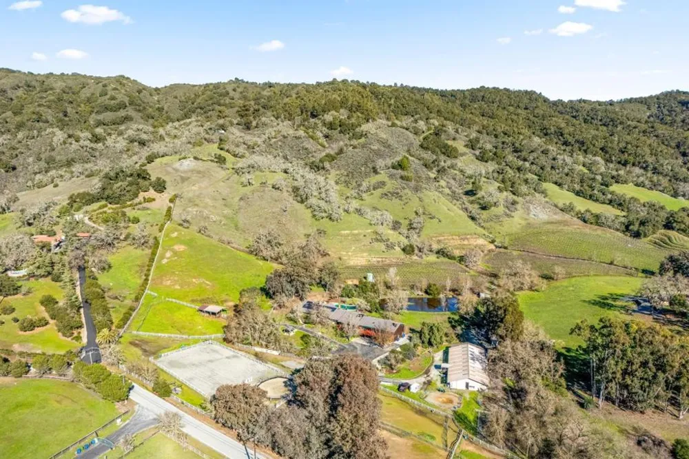 6915 Redwood Retreat Road Gilroy, CA 95020