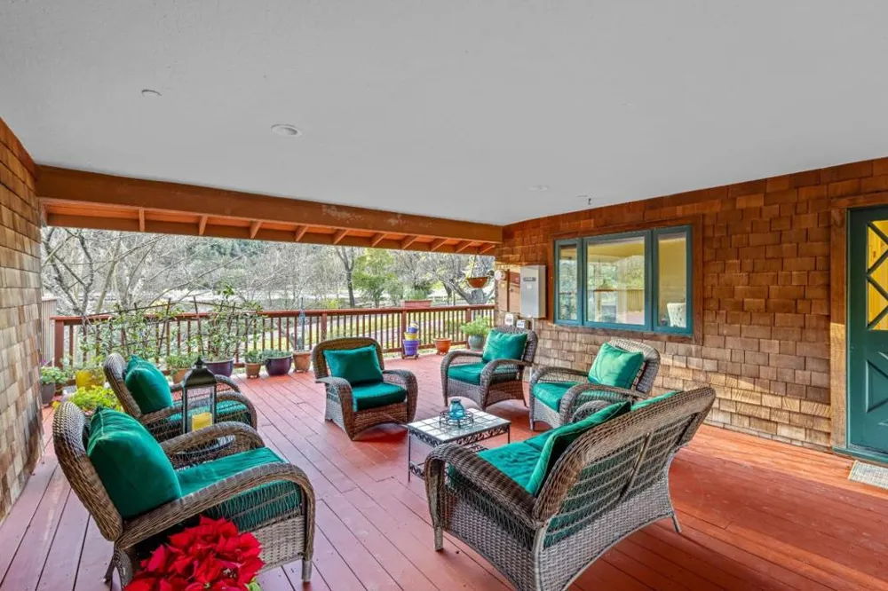 6915 Redwood Retreat Road Gilroy, CA 95020