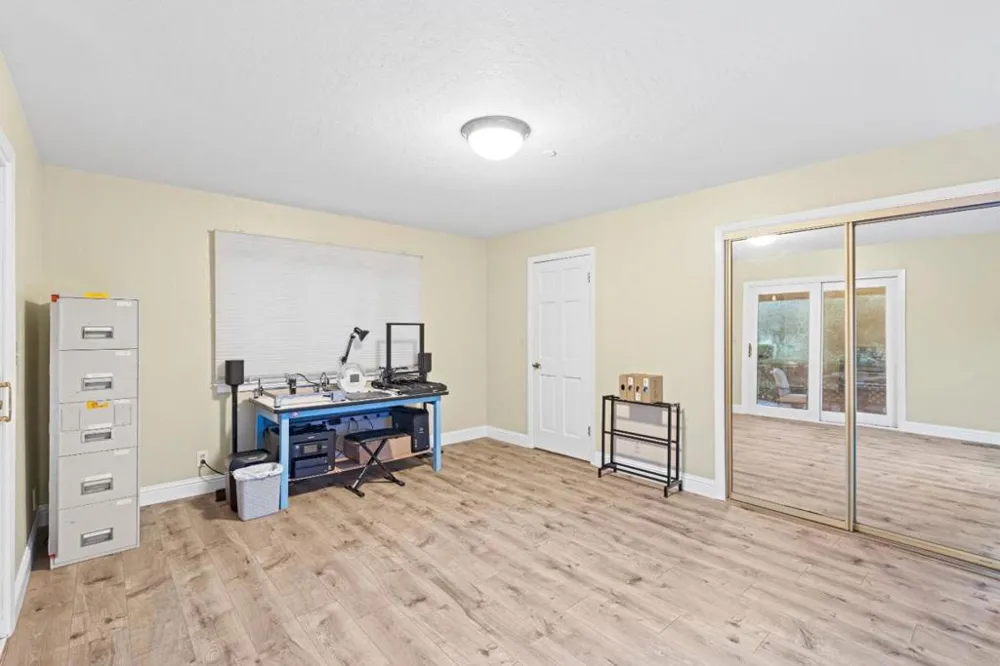 6915 Redwood Retreat Road Gilroy, CA 95020