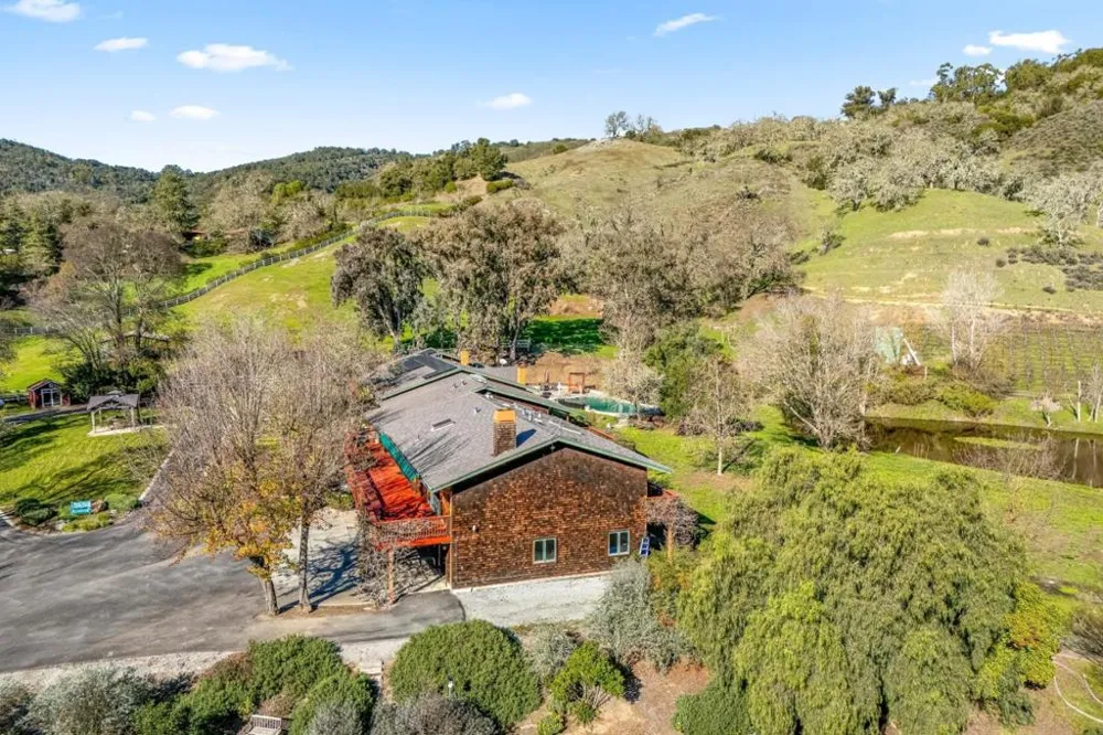 6915 Redwood Retreat Road Gilroy, CA 95020