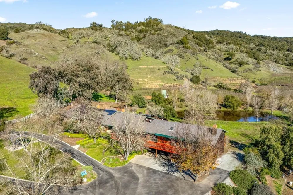 6915 Redwood Retreat Road Gilroy, CA 95020