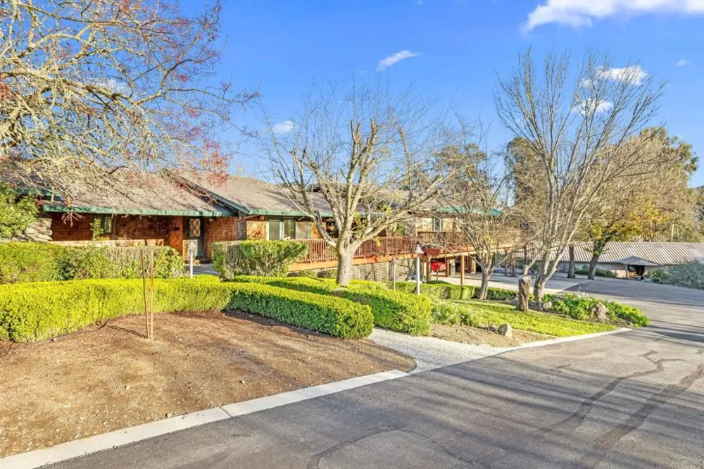 6915 Redwood Retreat Road Gilroy, CA 95020