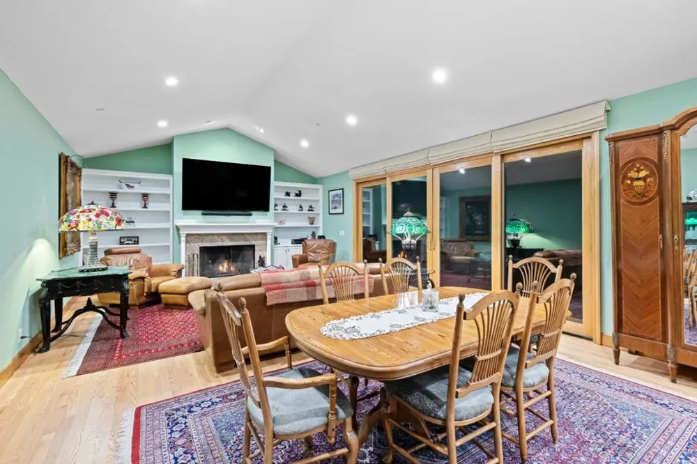 6915 Redwood Retreat Road Gilroy, CA 95020