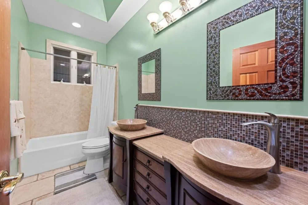 6915 Redwood Retreat Road Gilroy, CA 95020