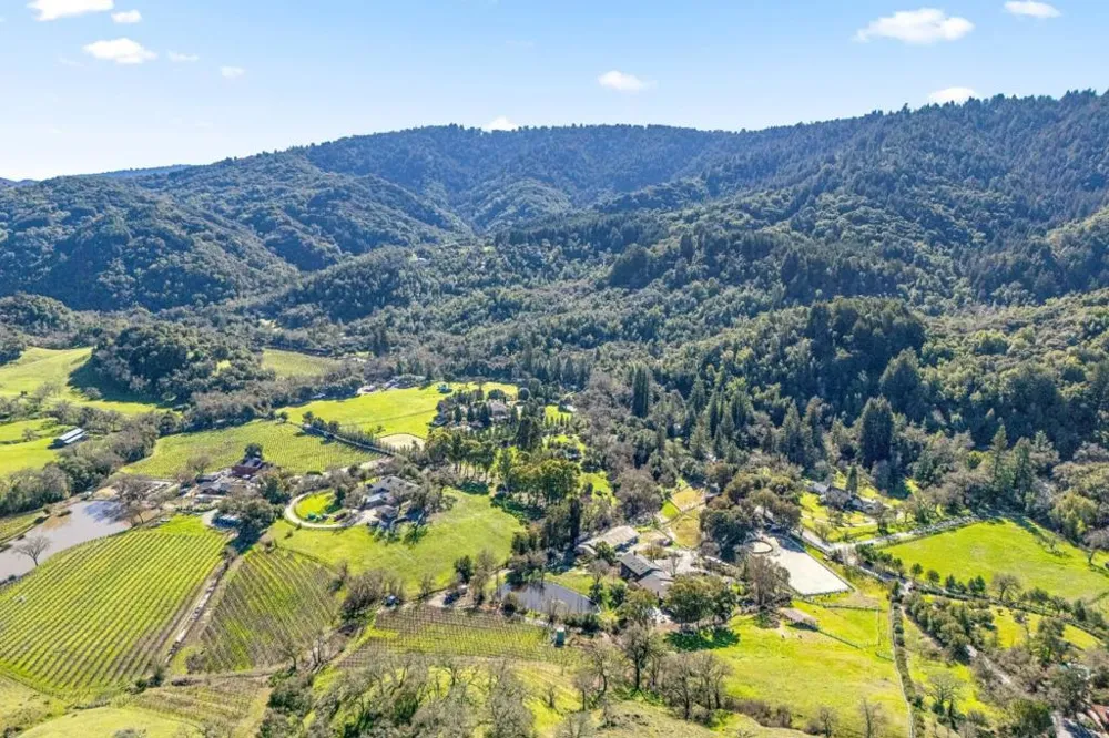 6915 Redwood Retreat Road Gilroy, CA 95020