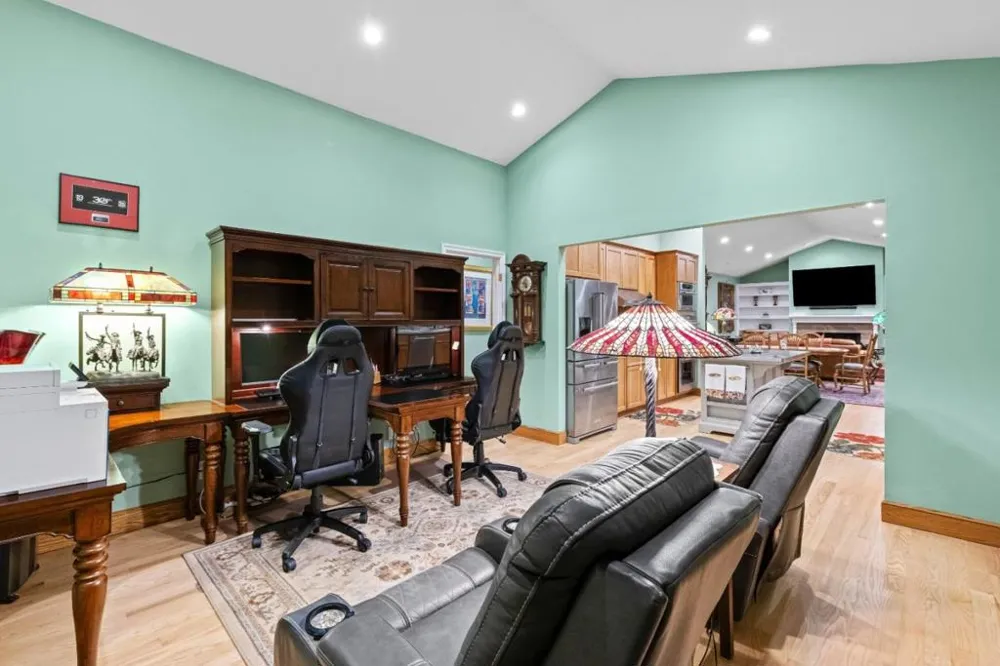6915 Redwood Retreat Road Gilroy, CA 95020
