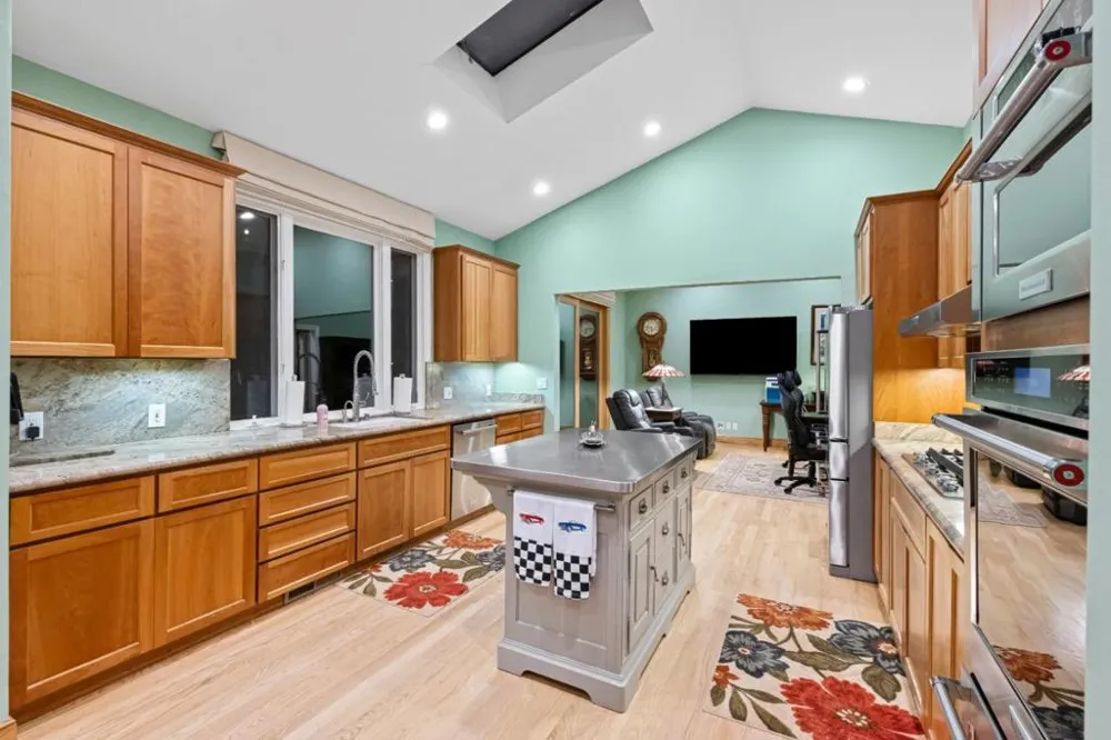 6915 Redwood Retreat Road Gilroy, CA 95020
