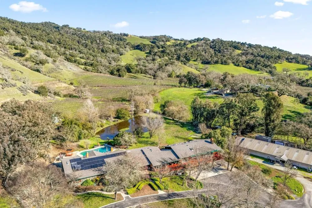 6915 Redwood Retreat Road Gilroy, CA 95020