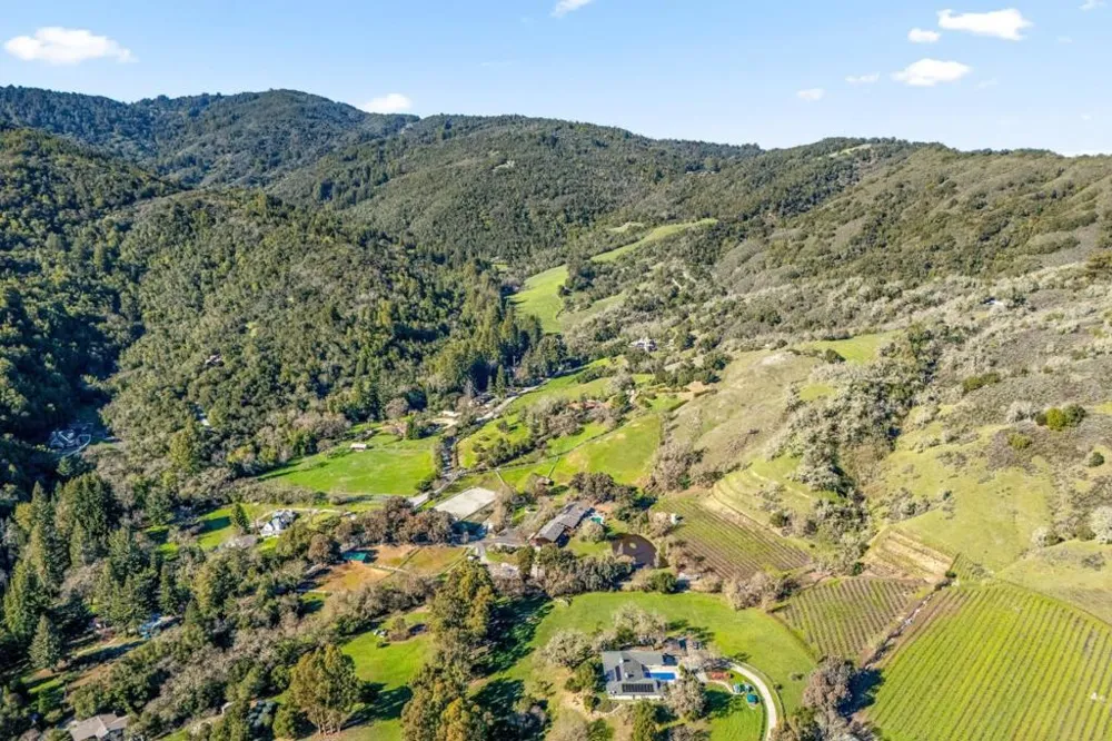 6915 Redwood Retreat Road Gilroy, CA 95020