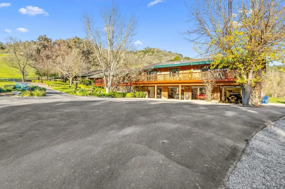 6915 Redwood Retreat Road Gilroy, CA 95020