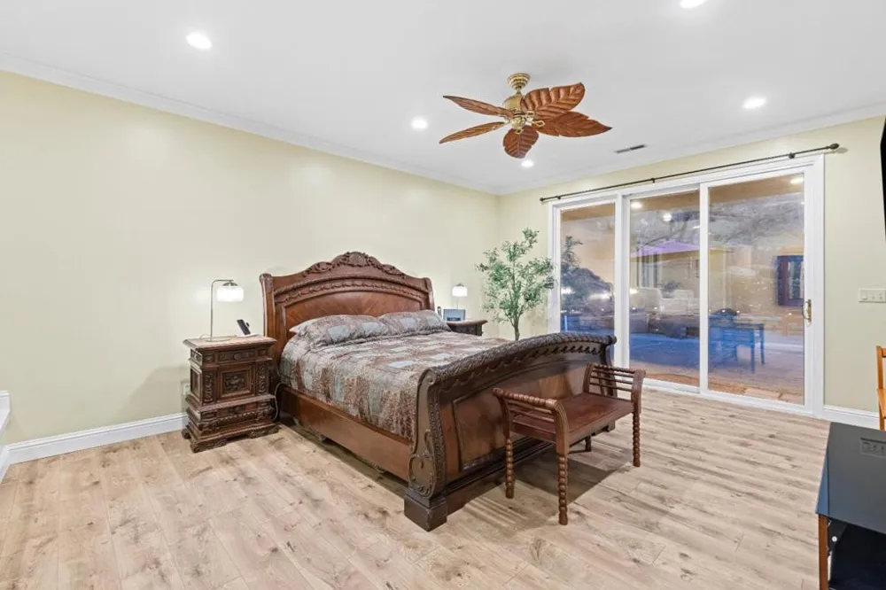 6915 Redwood Retreat Road Gilroy, CA 95020