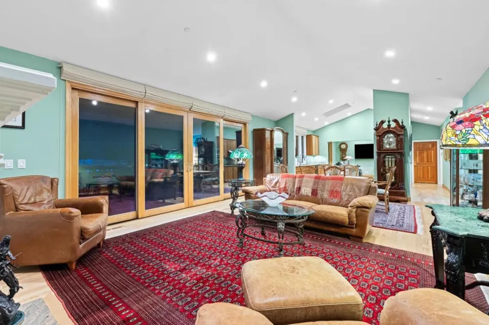 6915 Redwood Retreat Road Gilroy, CA 95020