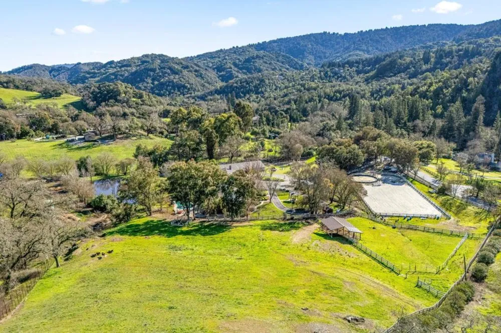 6915 Redwood Retreat Road Gilroy, CA 95020