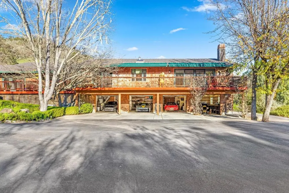 6915 Redwood Retreat Road Gilroy, CA 95020
