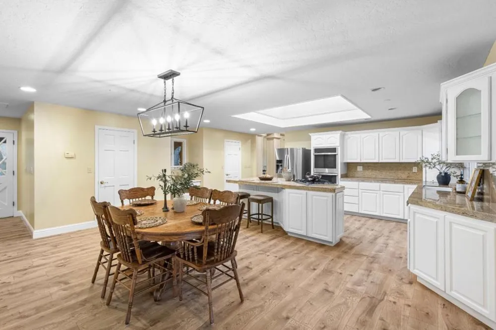 6915 Redwood Retreat Road Gilroy, CA 95020
