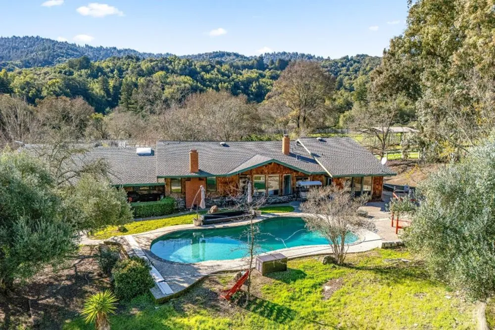 6915 Redwood Retreat Road Gilroy, CA 95020