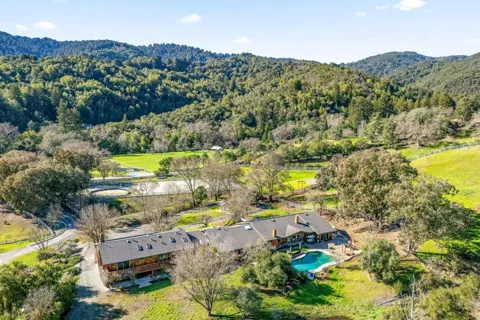 6915 Redwood Retreat Road