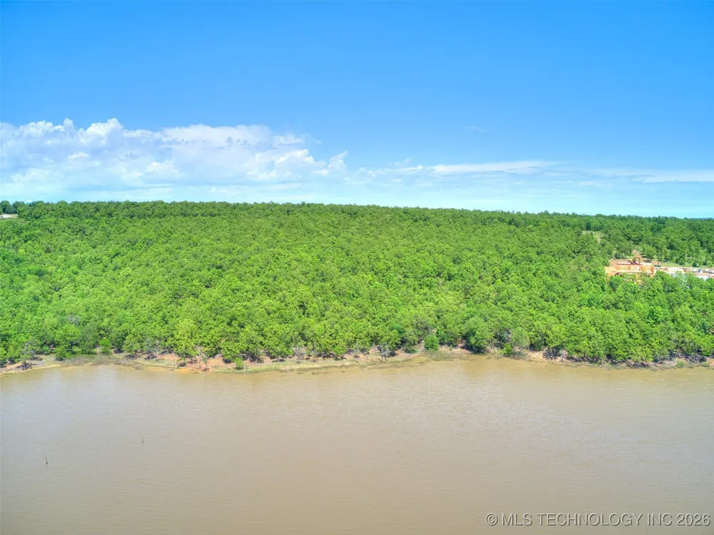 129 Lower Greenway Carlton Landing, OK 74432