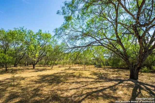 CR 732 Cr Yancey, TX 78886