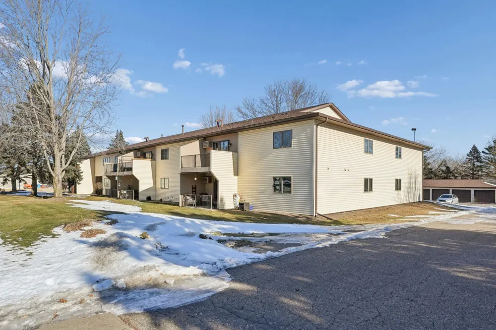 3125 Cory Lane #208 Hastings, MN 55033