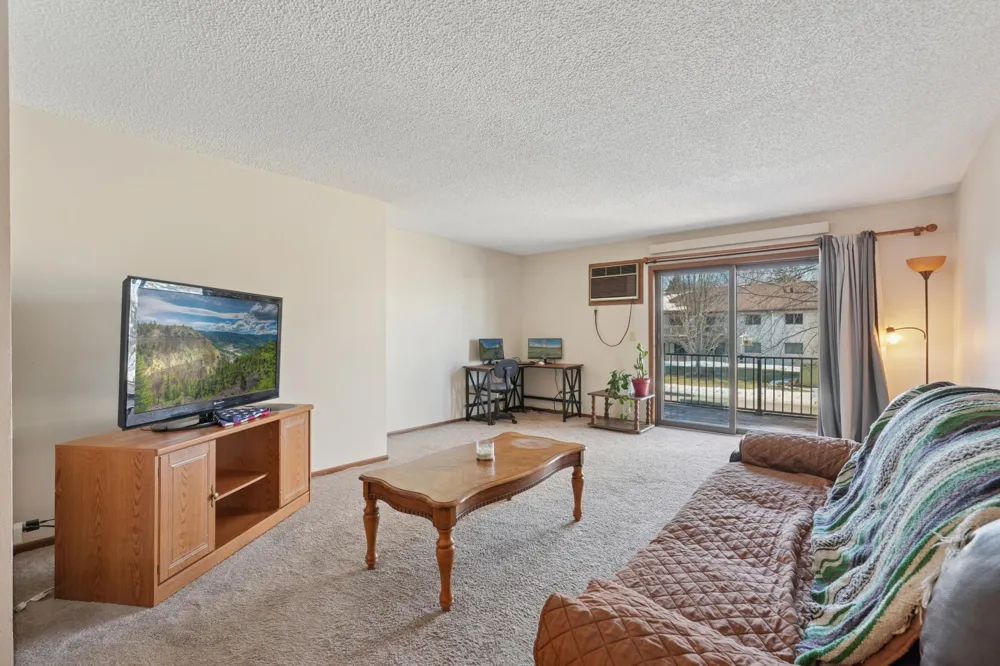 3125 Cory Lane #208 Hastings, MN 55033