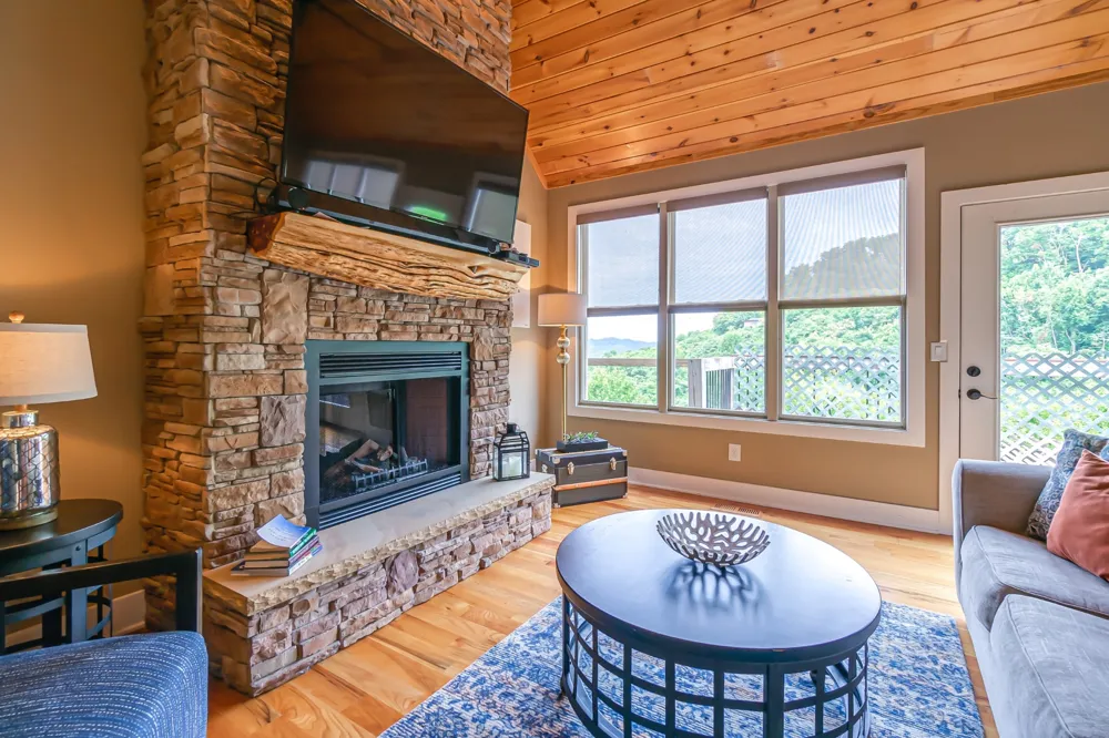 320 Floating Mill Rd Silver Point, TN 38582