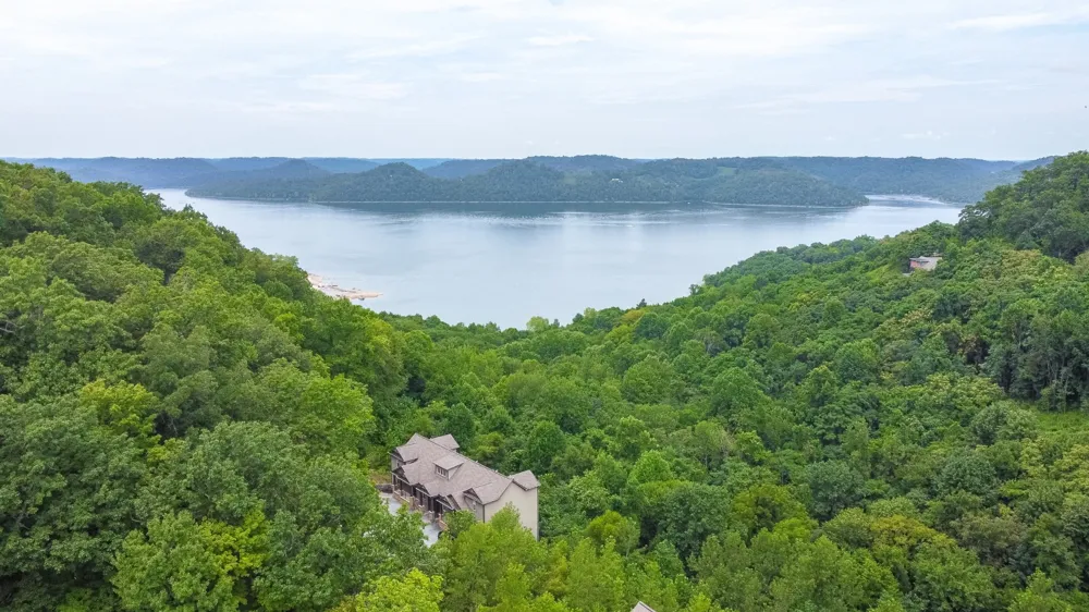 320 Floating Mill Rd Silver Point, TN 38582