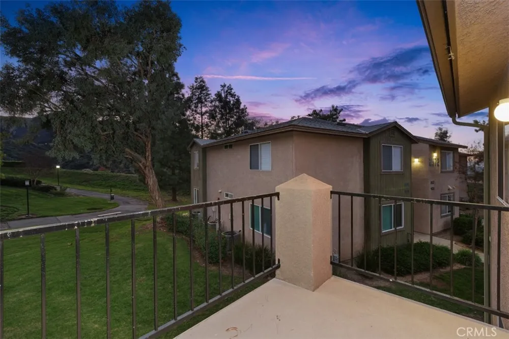 2576 Avenida Del Vista #204 Corona, CA 92882