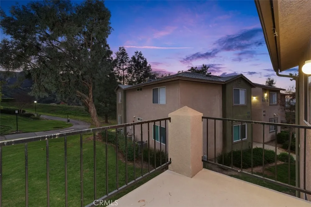 2576 Avenida Del Vista #204 Corona, CA 92882