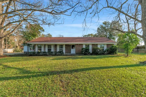 20 Woods Lane