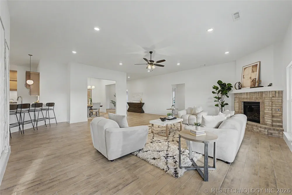 12934 S 21st Place E Jenks, OK 74037