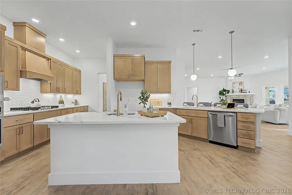 12934 S 21st Place E Jenks, OK 74037