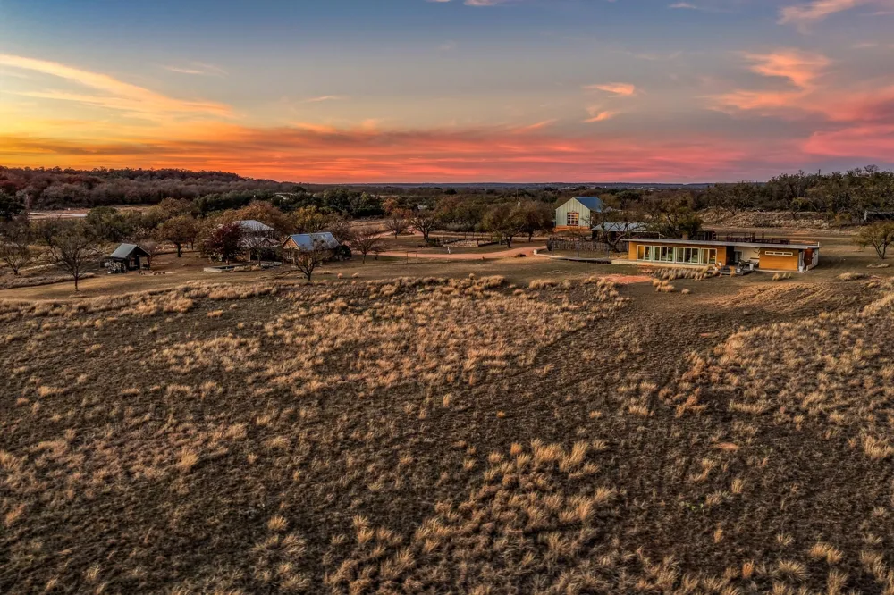 2969 County Road 422 Talpa, TX 76882