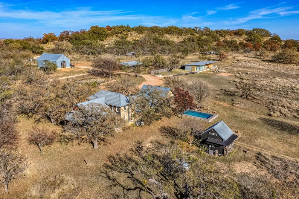 2969 County Road 422 Talpa, TX 76882