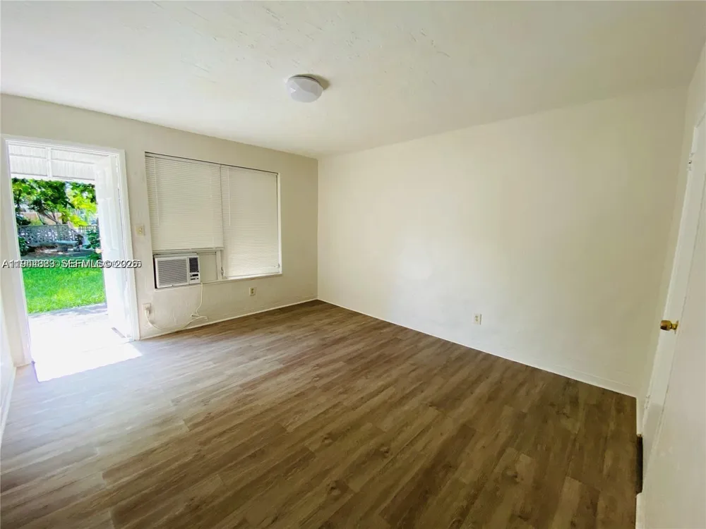 1309 24th Ave Hollywood, FL 33020