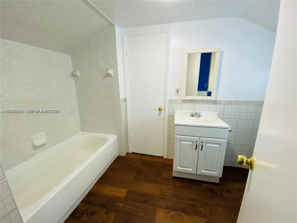 1309 24th Ave Hollywood, FL 33020
